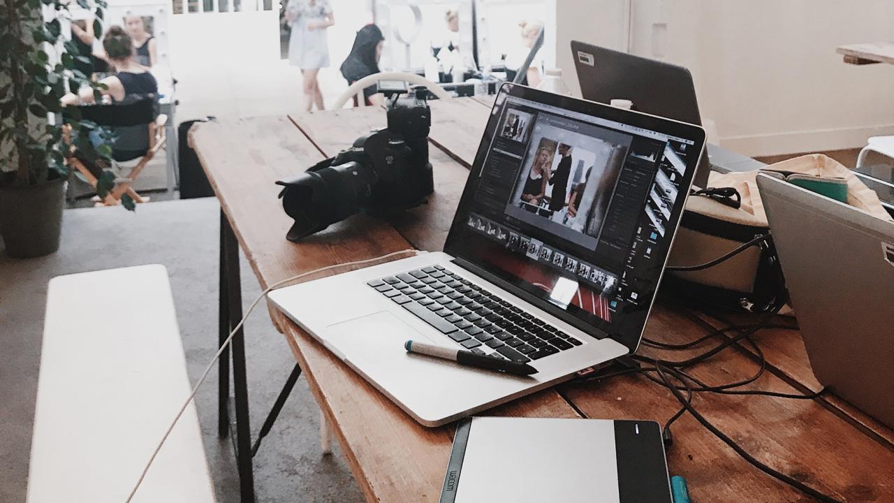 How to get graphic design job