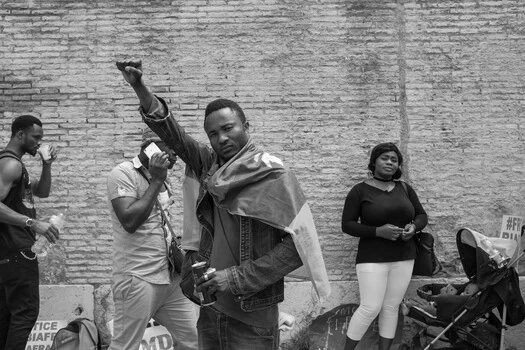 The Integration of Visual Documentation and Narrative Synthesis in Modern Photojournalism