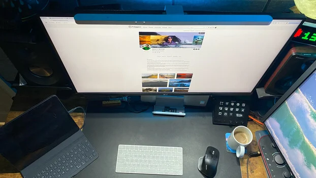 BenQ iScreenBar Review: Bridging Minimalist Design, Advanced Optics, and Ecosystem-Specific Lighting Solutions