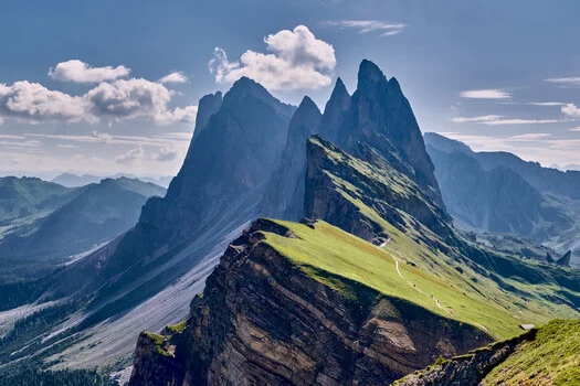 Lightweight Travel Photography Put to the Test: Evaluating the Panasonic LUMIX L10 Alongside Heavy Full-Frame Gear in the Italian Dolomites
